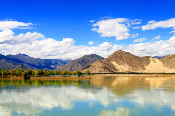 拉薩-林芝-巴松錯-魯朗-大峽谷-羊湖-納木措-日喀則-珠峰11晚12日