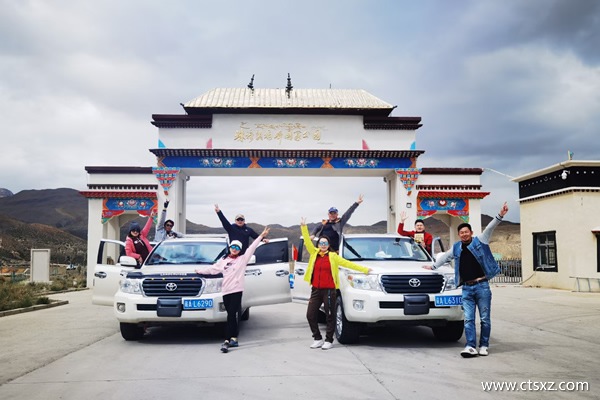 西藏包車價(jià)格