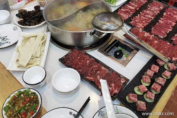 上海直達(dá)拉薩的最美火車